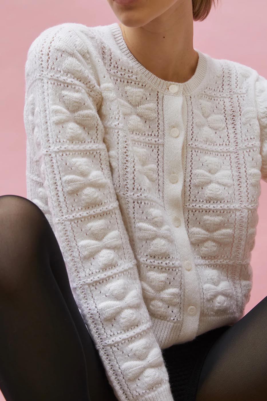 Cardigan maille fine à relief trèfle