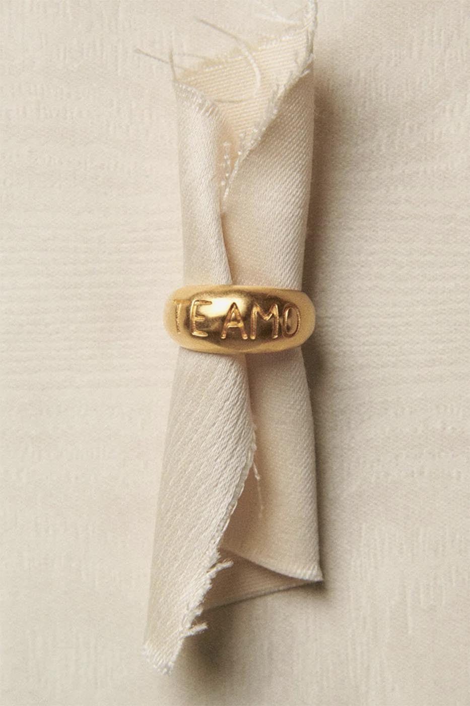 Te Amo Gold Ring