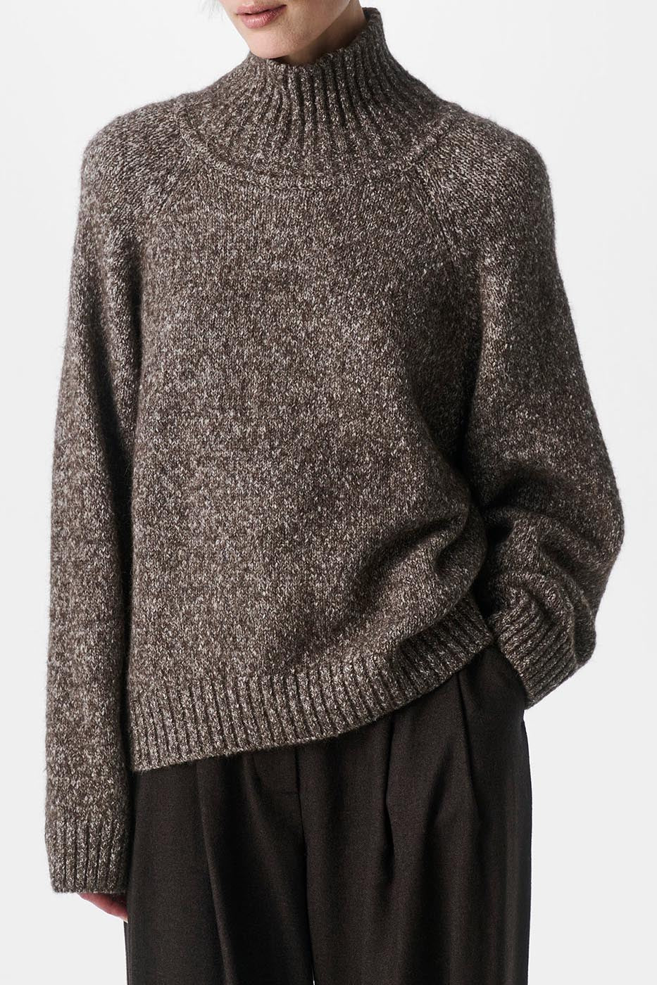 Pull roll neck