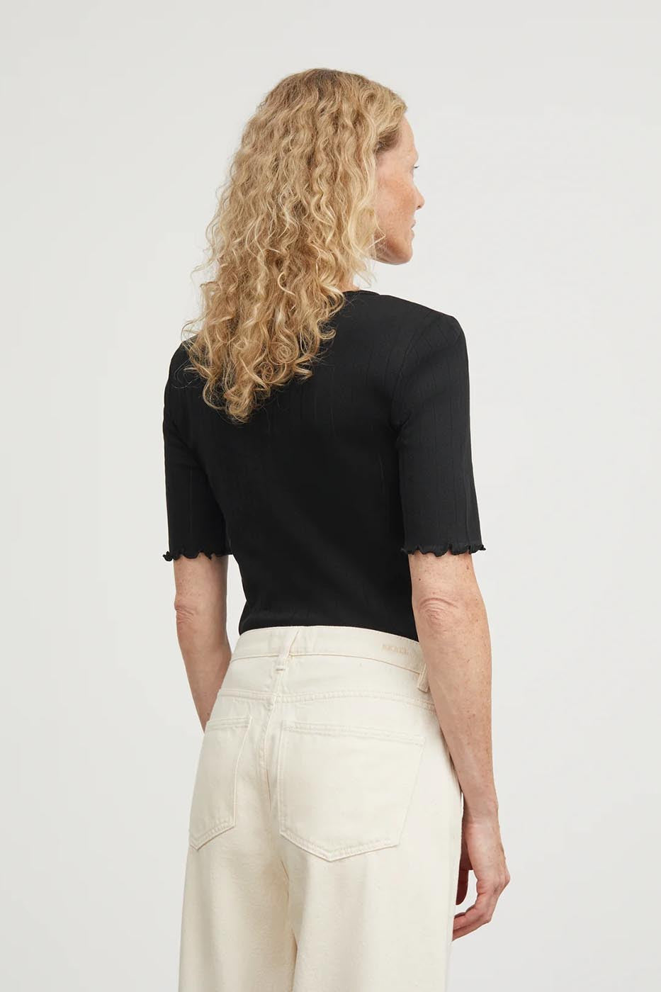 Edie tee