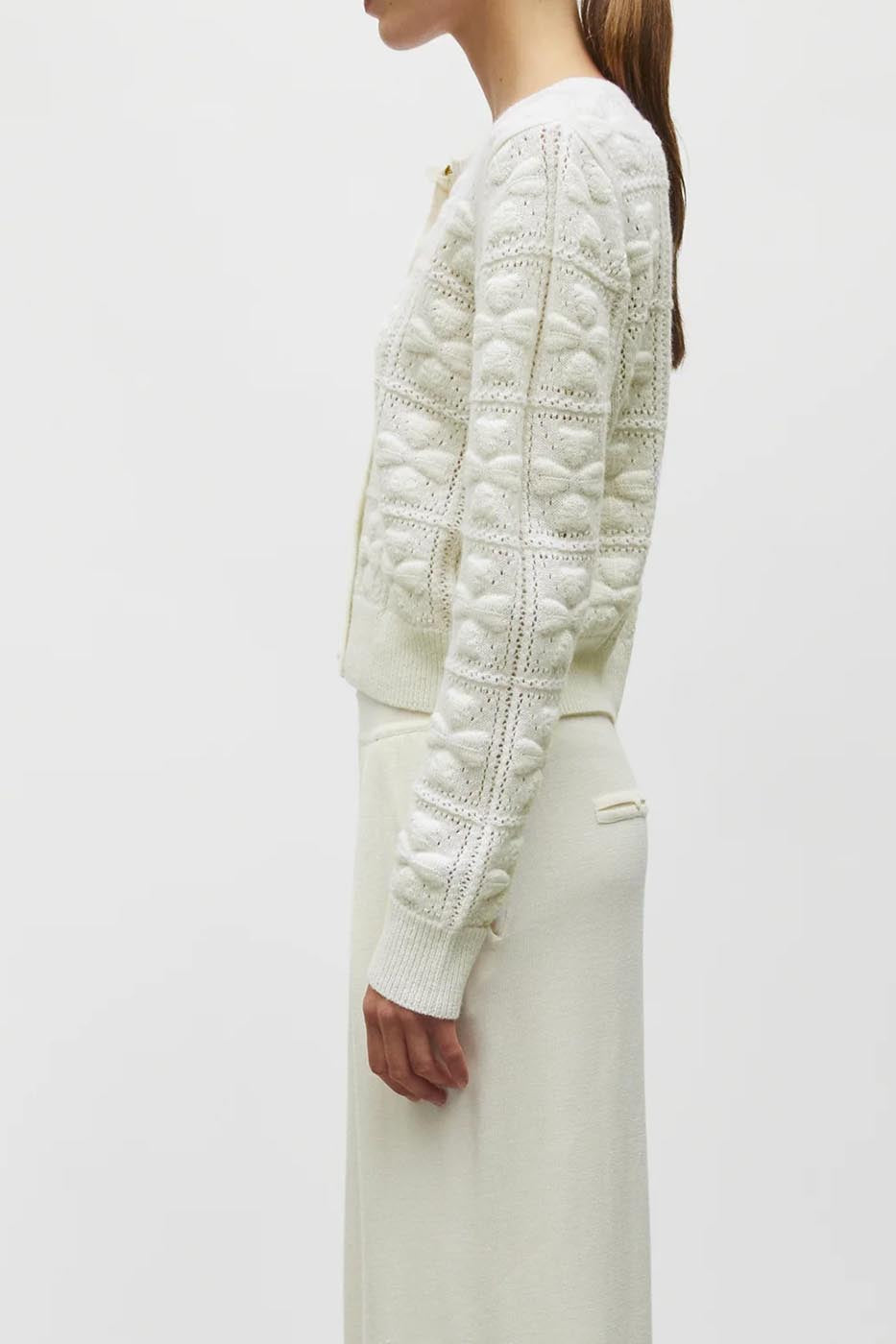 Cardigan maille fine à relief trèfle