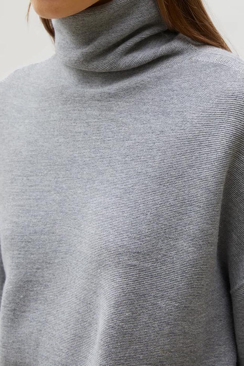 Top fin maille point mousse col montant