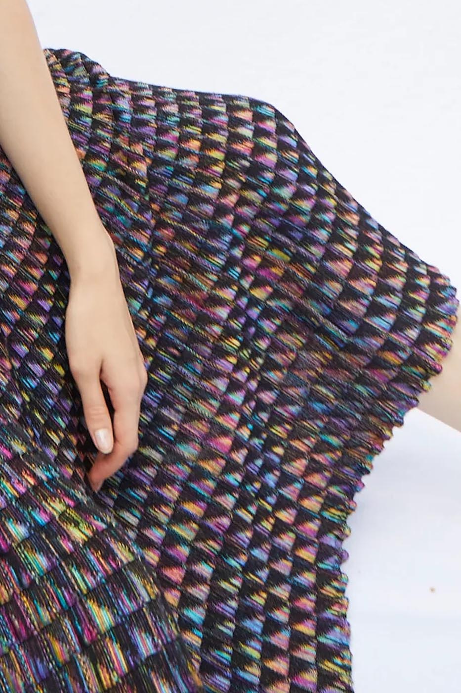 Jupe en maille aux lignes origami