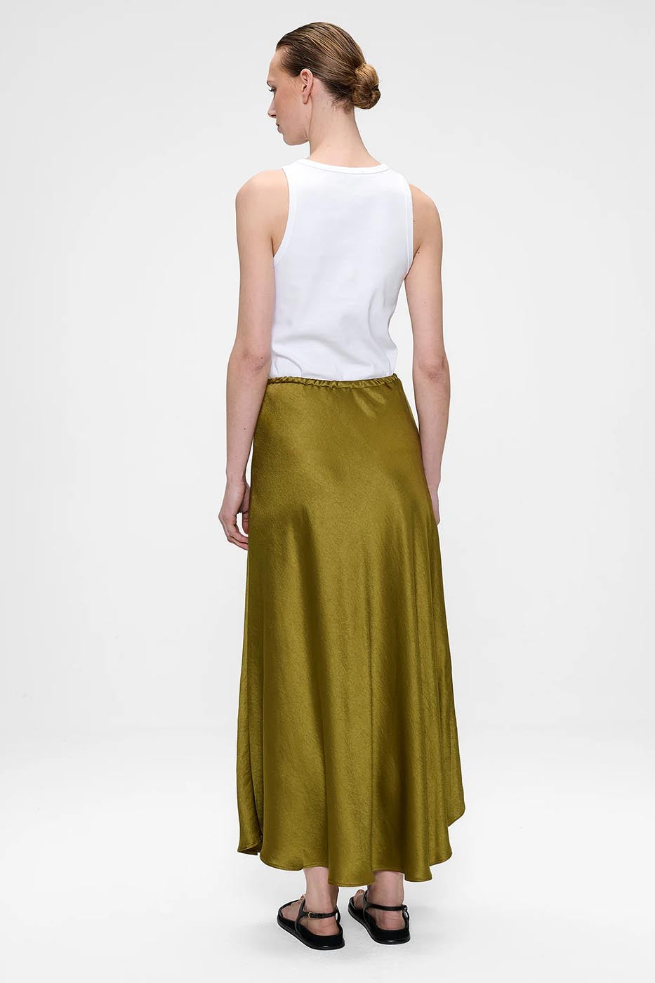 JUPE EN SATIN AVEC CORDON DE SERRAGE