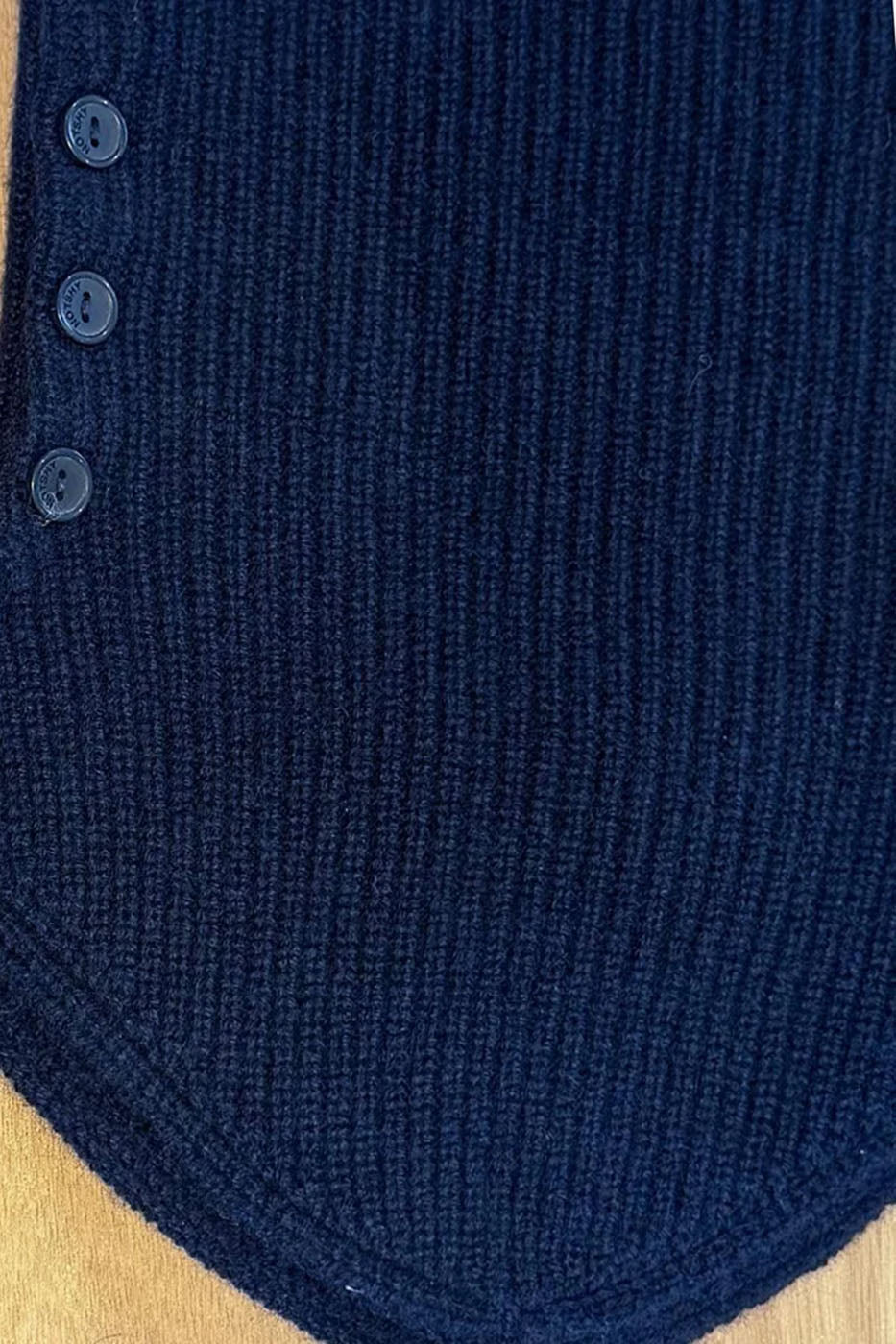 Col cachemire bleu marine