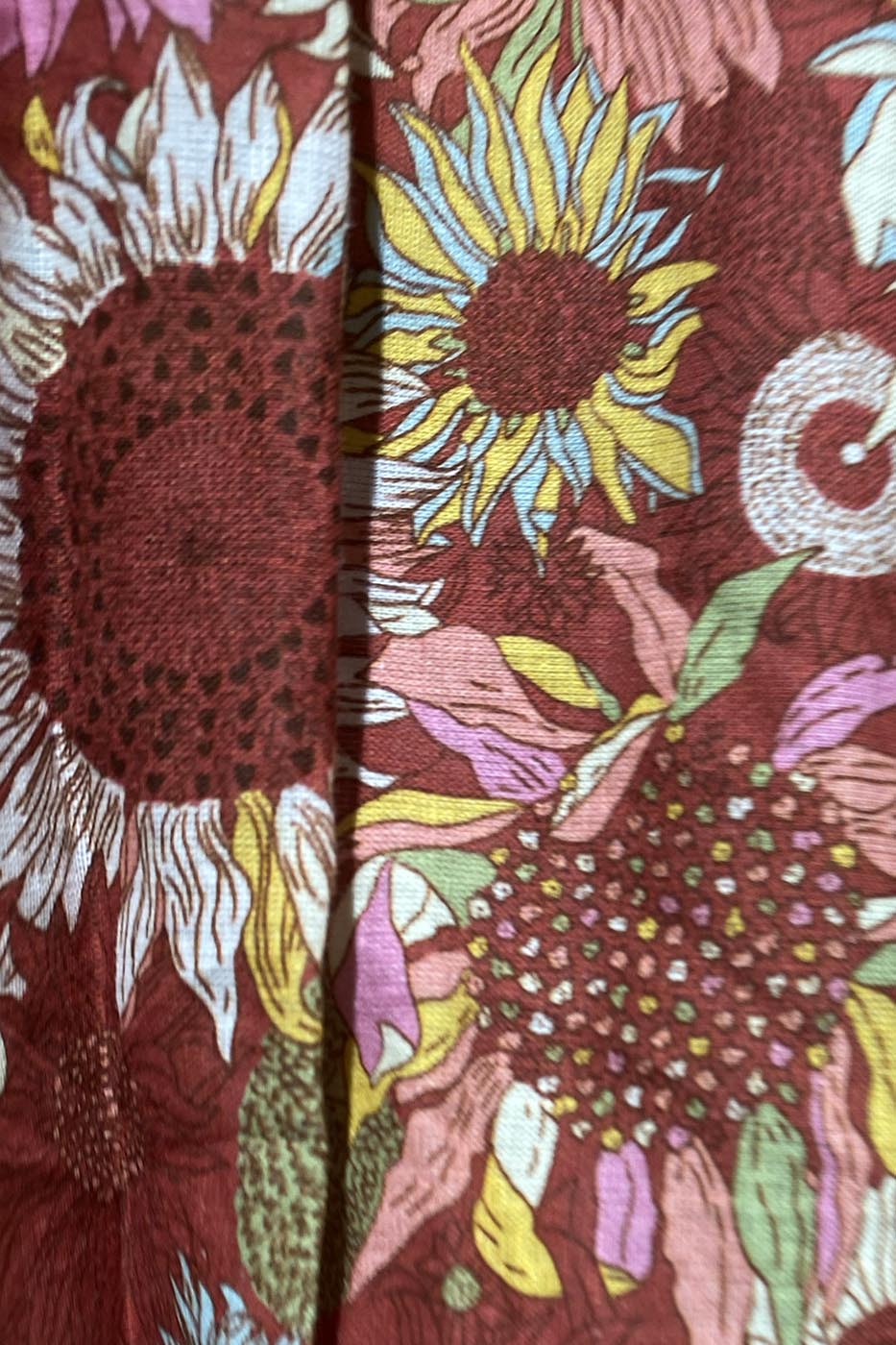 Jupe à fleurs rouge