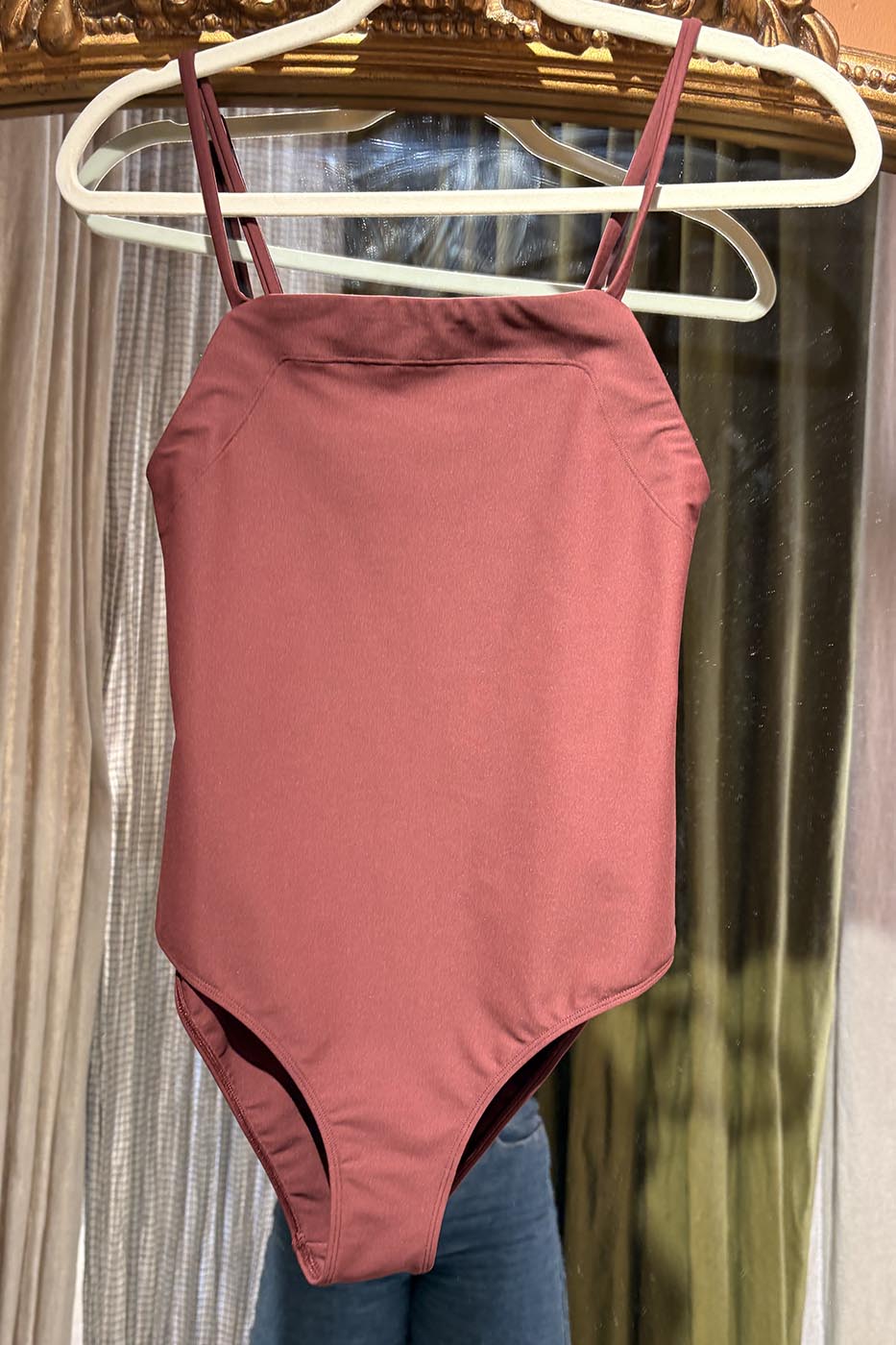 818 Aubergine