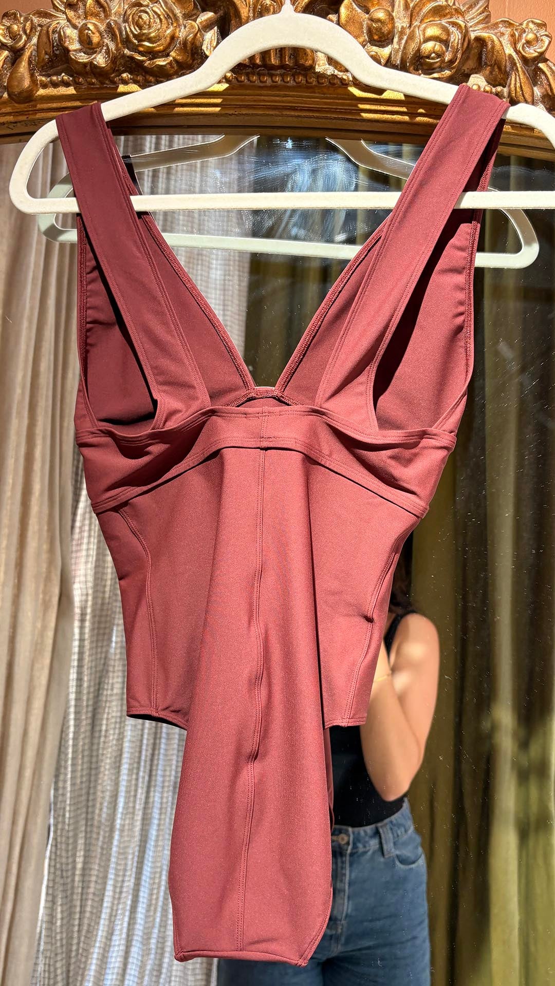 989 Aubergine