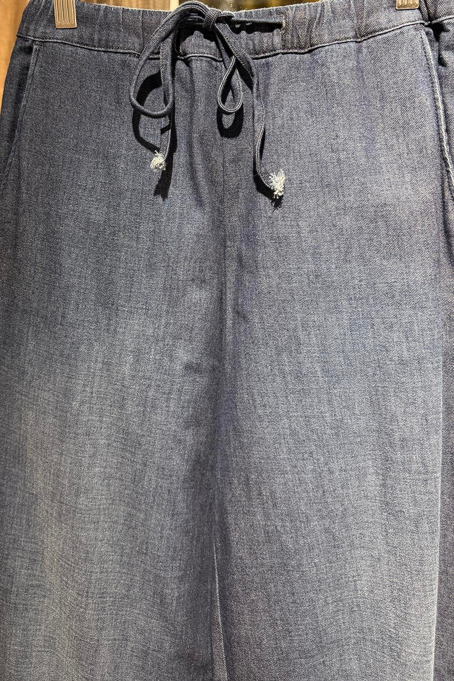 Jeans string