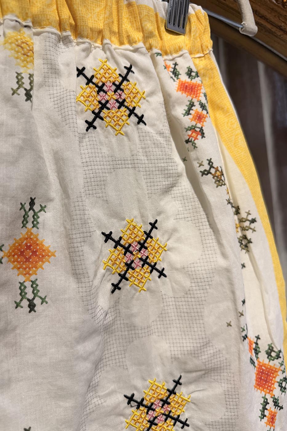 Short à motifs