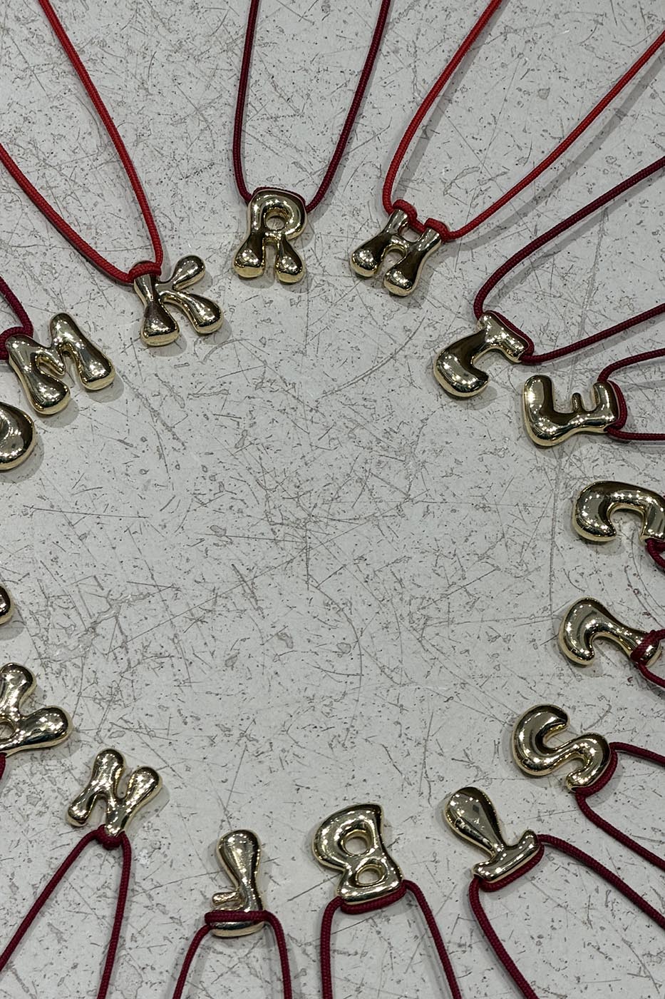 COLLIER LETTRE