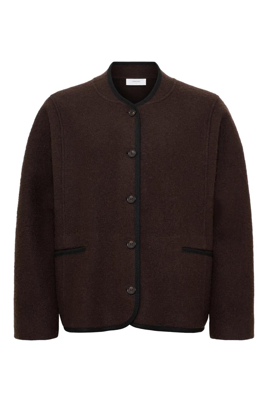 Veste hill is wool