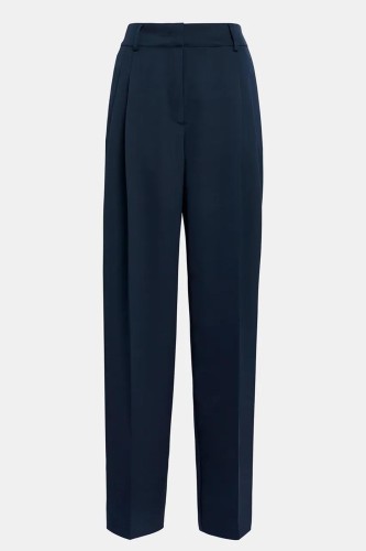 Pantalon fuselé en satin bleu marine