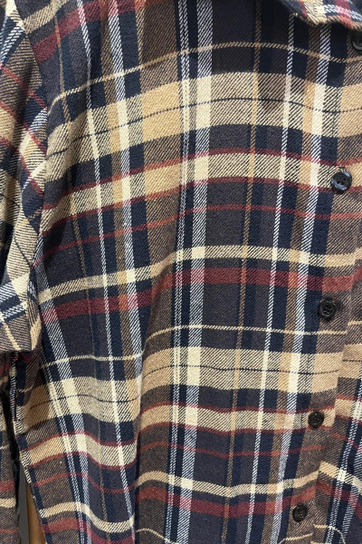 Chemise à carreaux 2