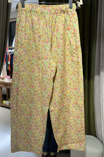 Le pantalon magic fin fleuri
