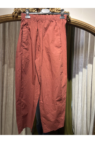 Le pantalon magic fin brique