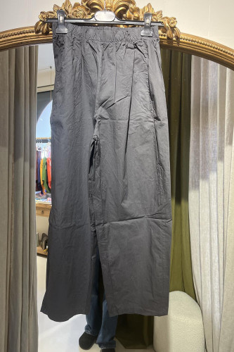 Le pantalon magic fin gris foncé
