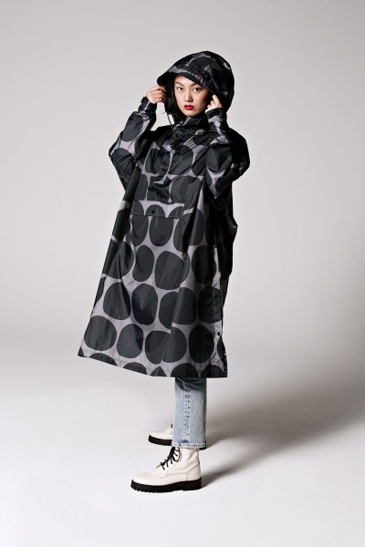 Poncho Rainkiss Black Polka 2