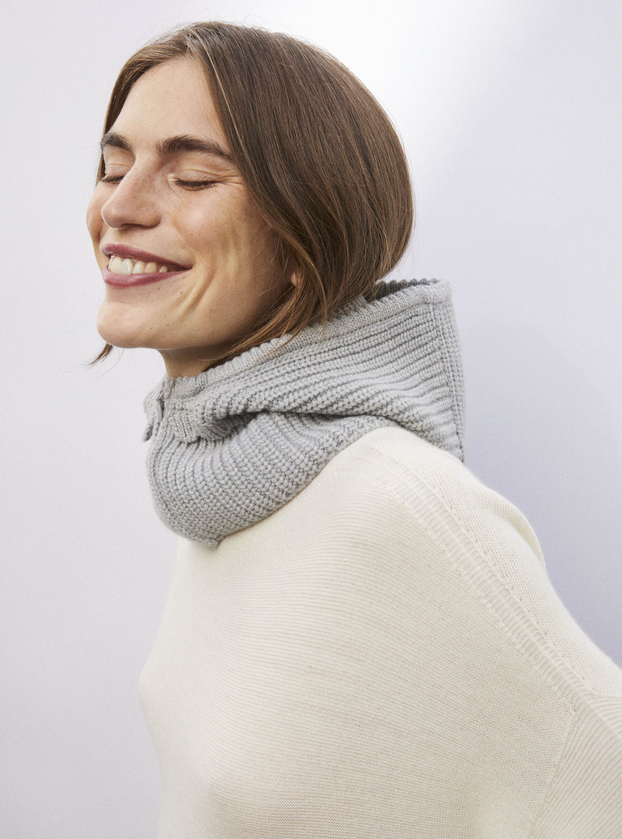 Cagoule zippée maille côtelée Molli grise