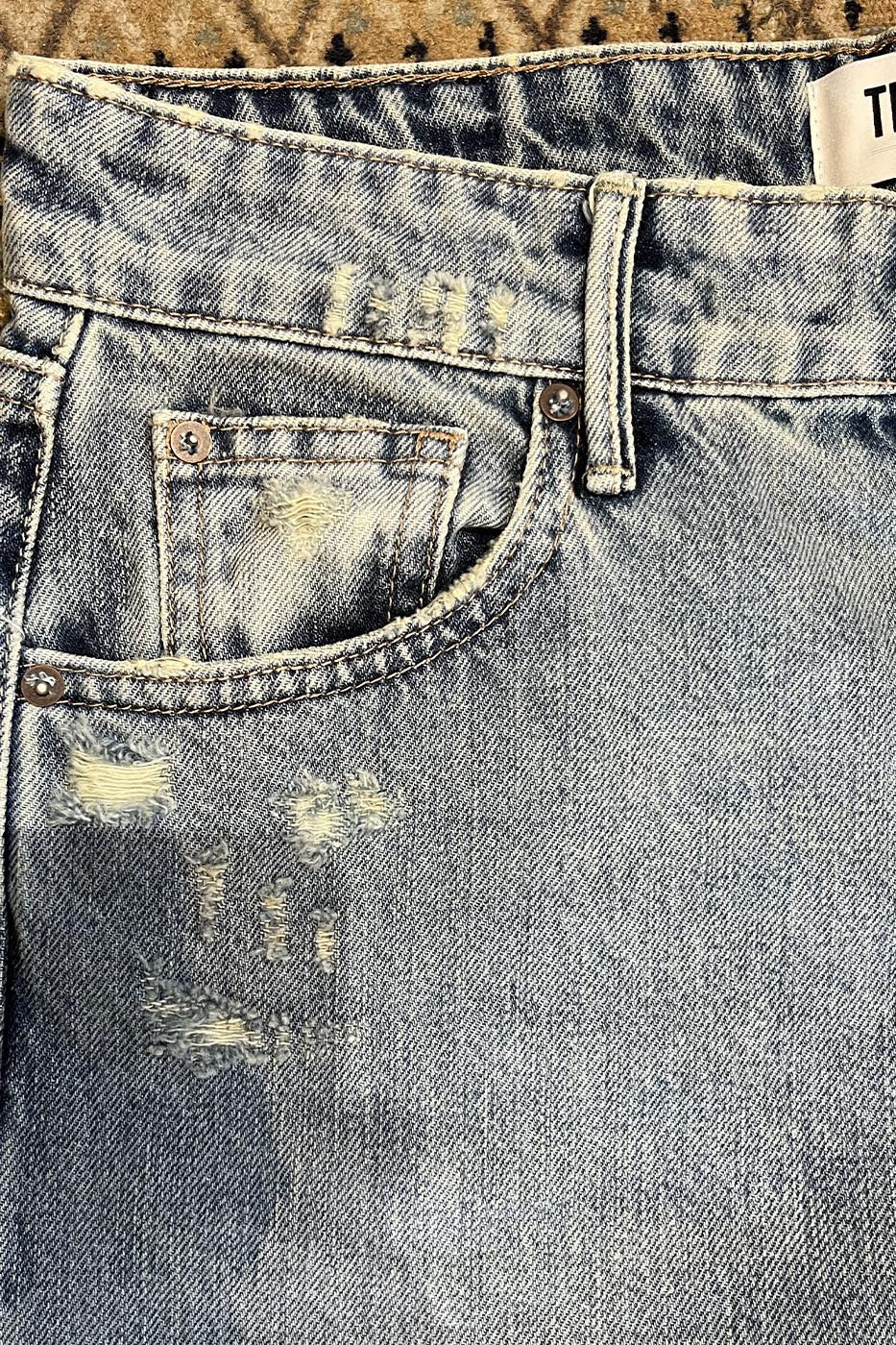 Andy Jeans Boyfriend