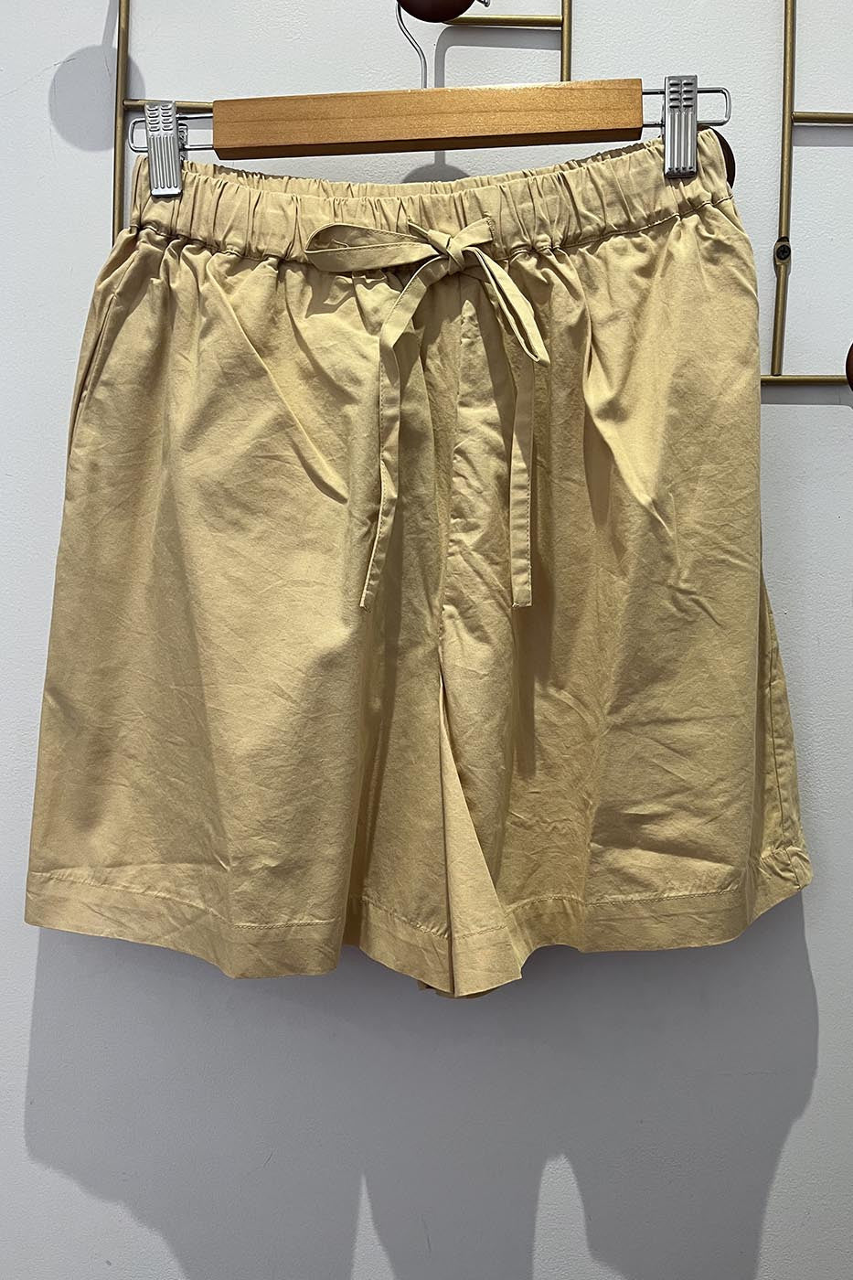 Gil Short beige