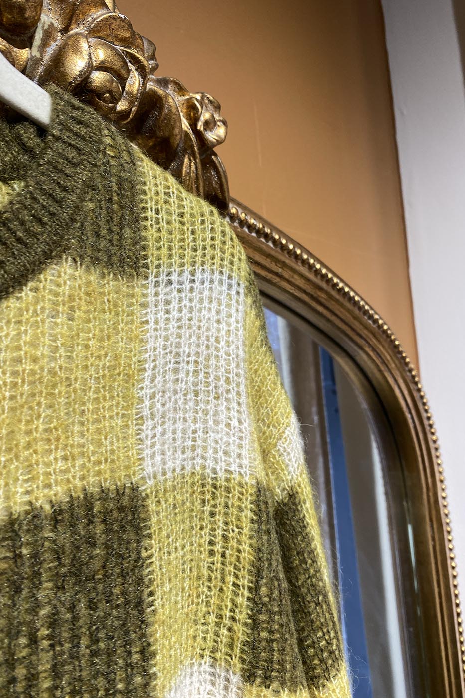 Pull lulu avocat