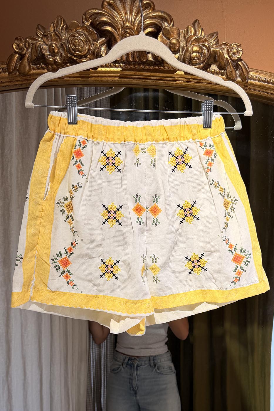 Short à motifs