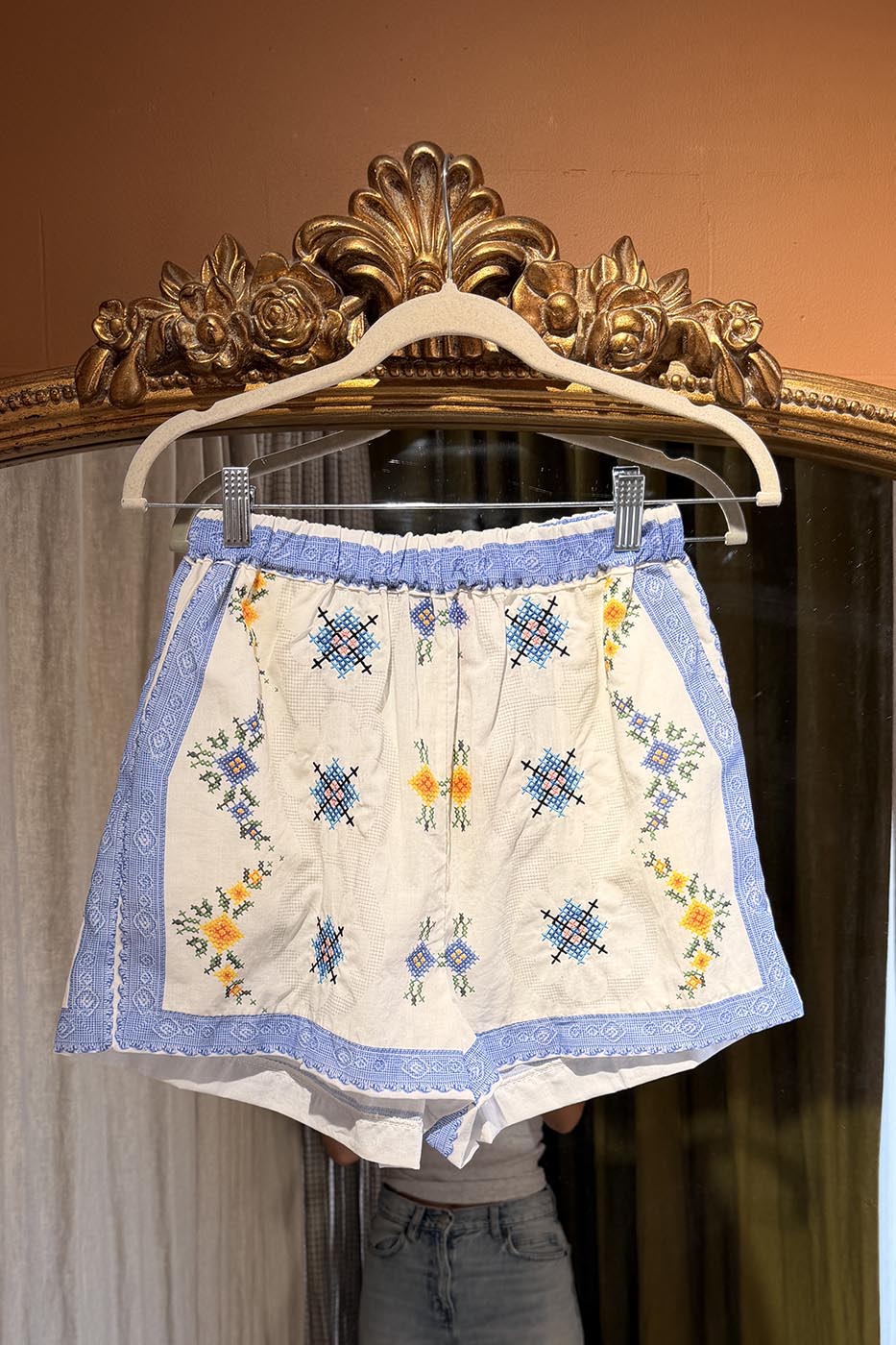 Short à motifs