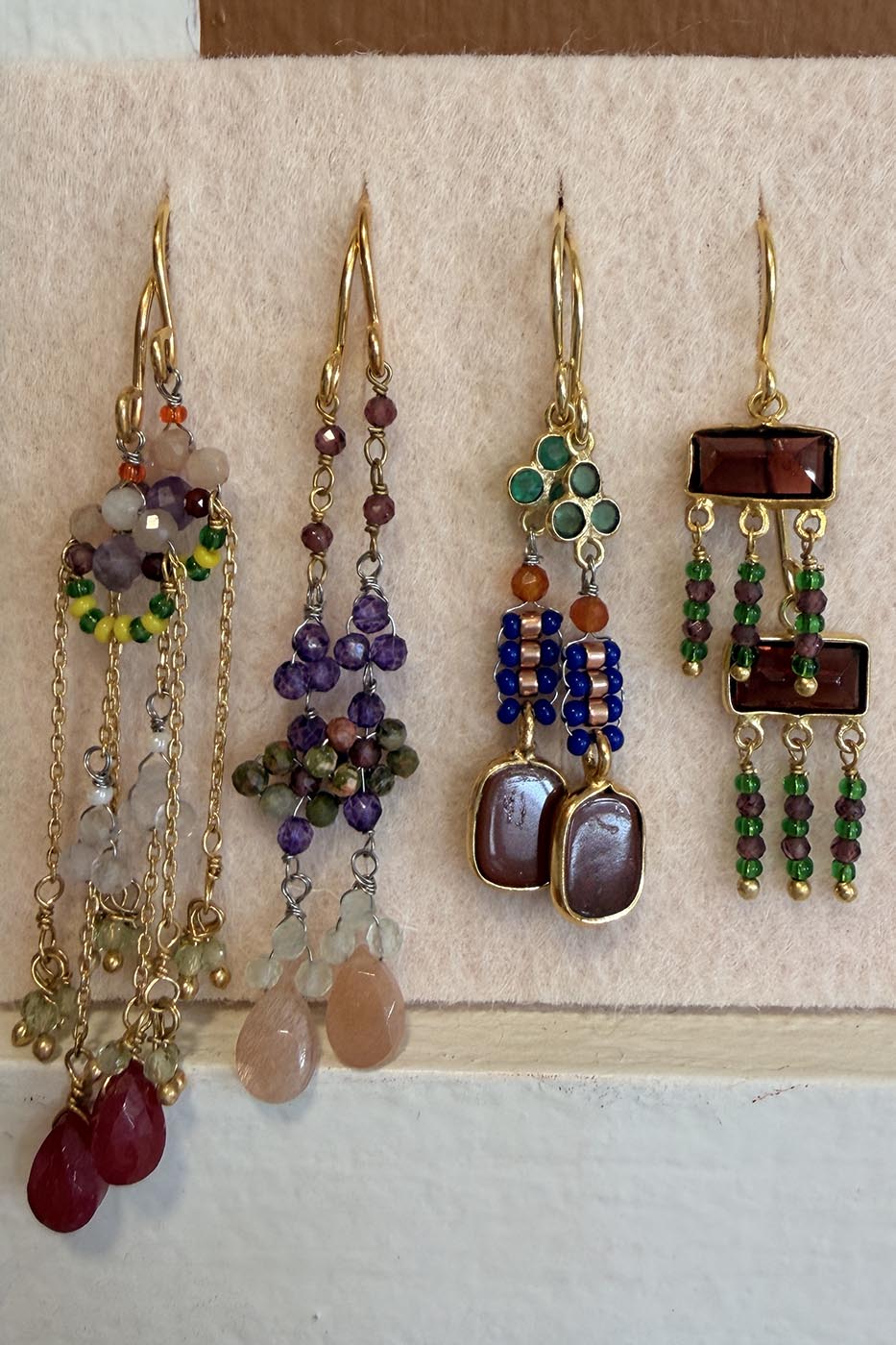 Boucles d’oreille en laiton doré et Pierre Semi-Précieuse