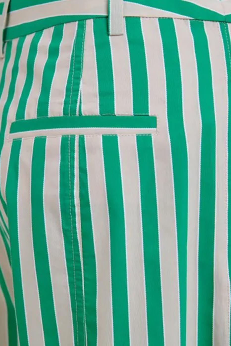 Pantalon fuselé vert et crème à rayures