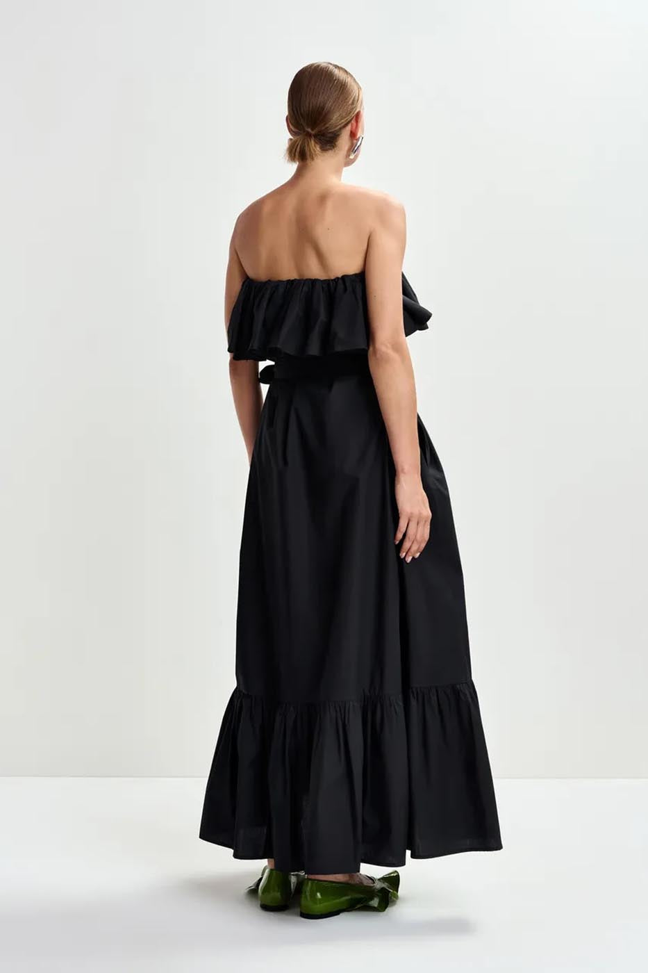Longue robe bustier à volants noire