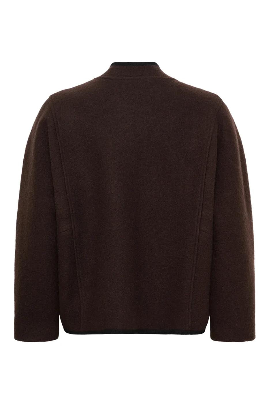 Veste hill is wool